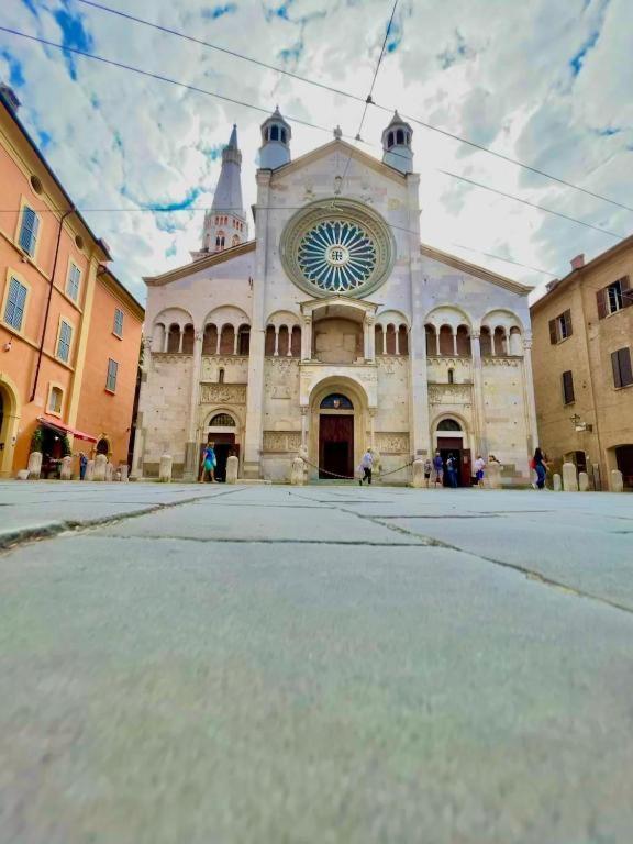 Residence Del Centro Modena Kültér fotó